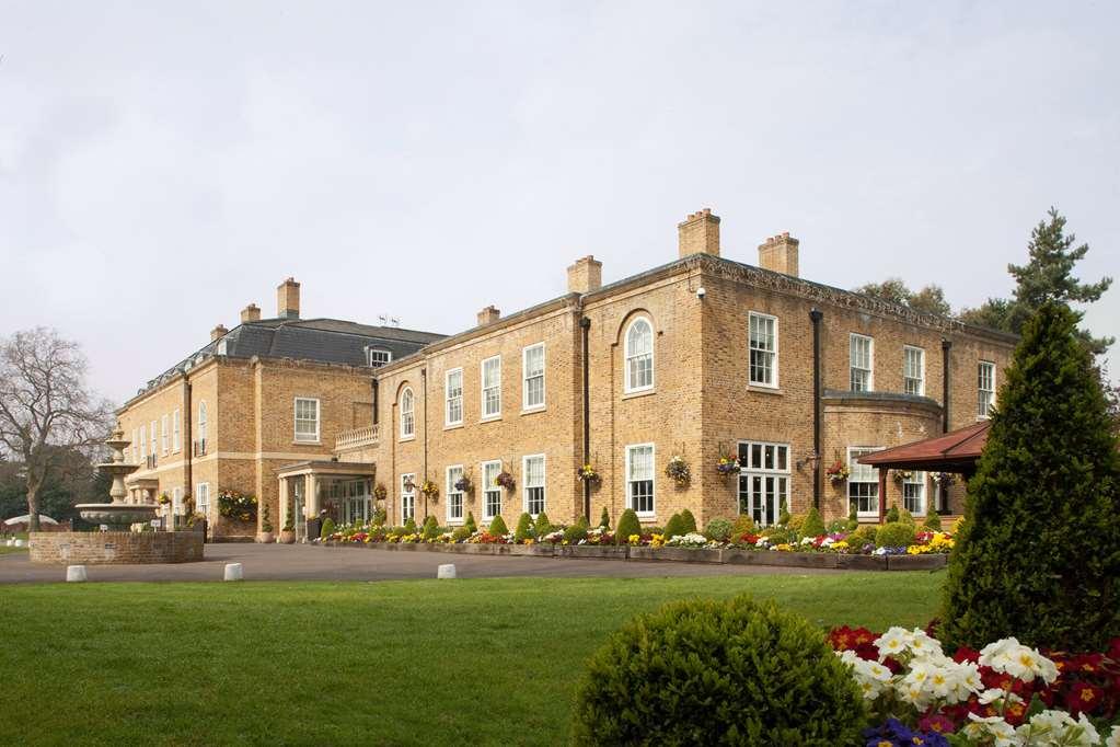 Orsett Hall المرافق الصورة